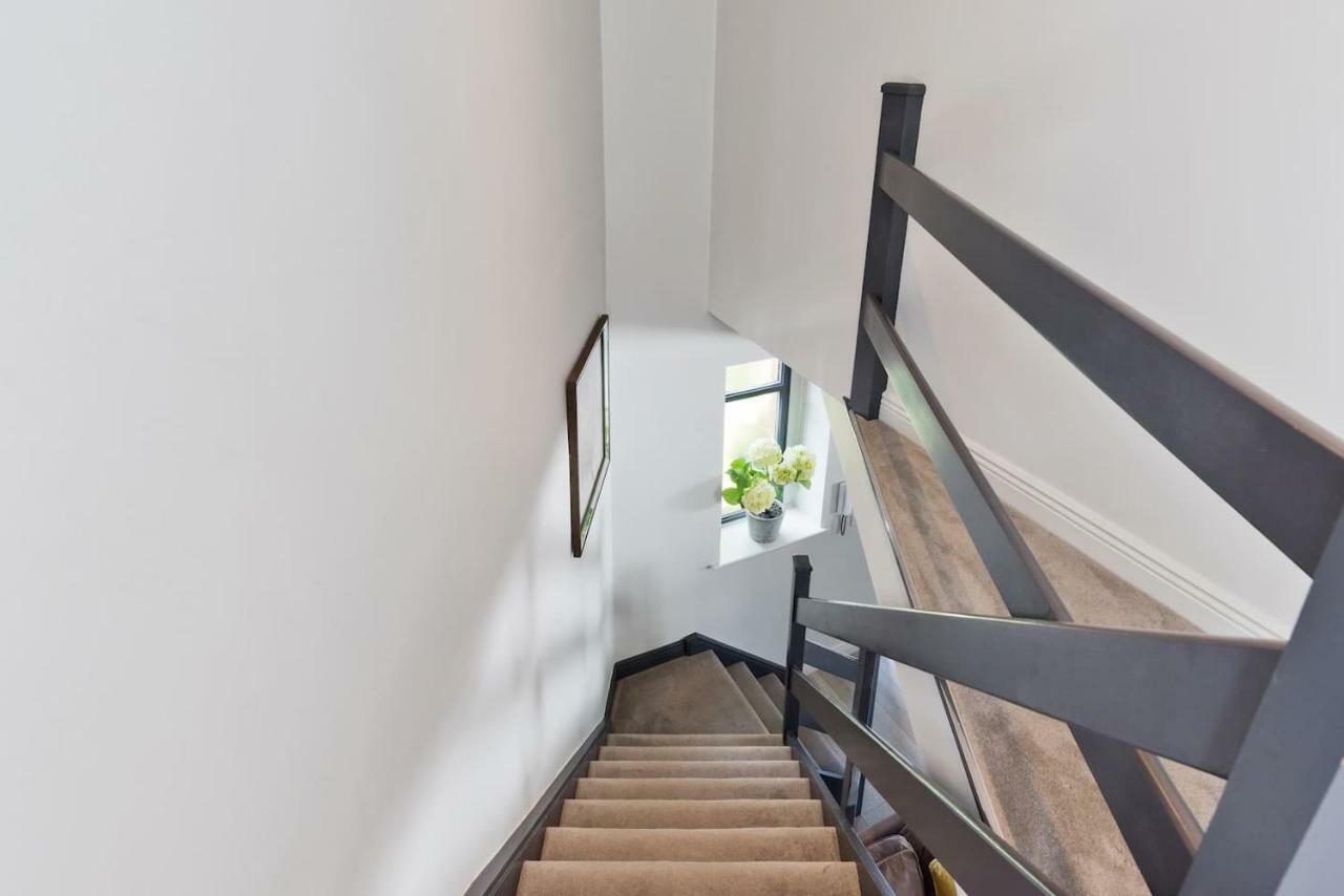 The Edge Suite - Hiphipstay Dublin Ngoại thất bức ảnh